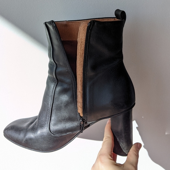 L'intervalle Black Leather Heeled Boots - Picture 2 of 4